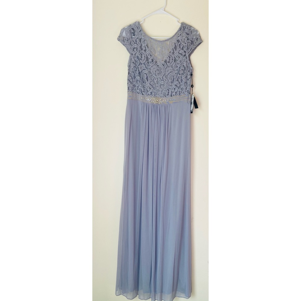 New $180 Adrianna Papell  Lace Gown Dress Size 8